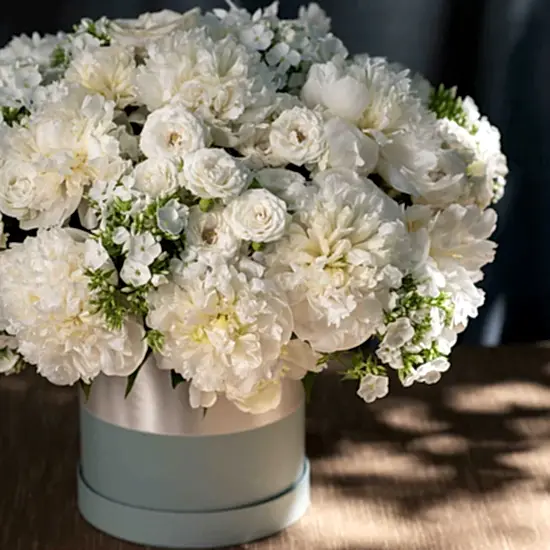 White Hatbox - Pulbrook and Gould Flowers London